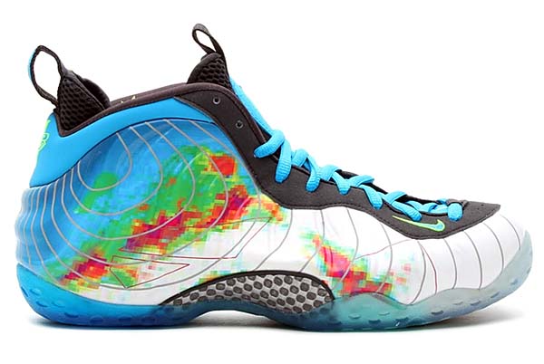 NIKE AIR FOAMPOSITE ONE PRM WEATHERMAN [WHITE/CURRENT BLUE-FLASH LIME] 575420-100