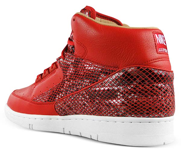 NIKE AIR PYTHON LUX SP [UNIVERSITY RED/UNVRSTY RED-WHITE] 632631-601